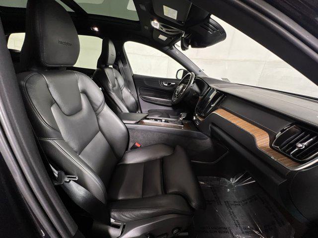 Photo of 2019 Black Volvo XC60