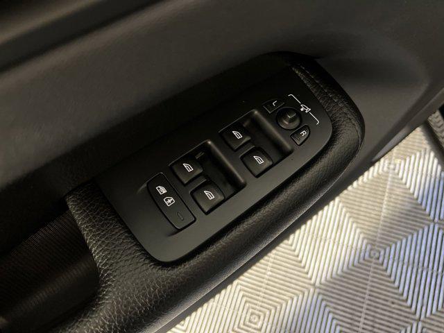 Photo of 2019 Black Volvo XC60