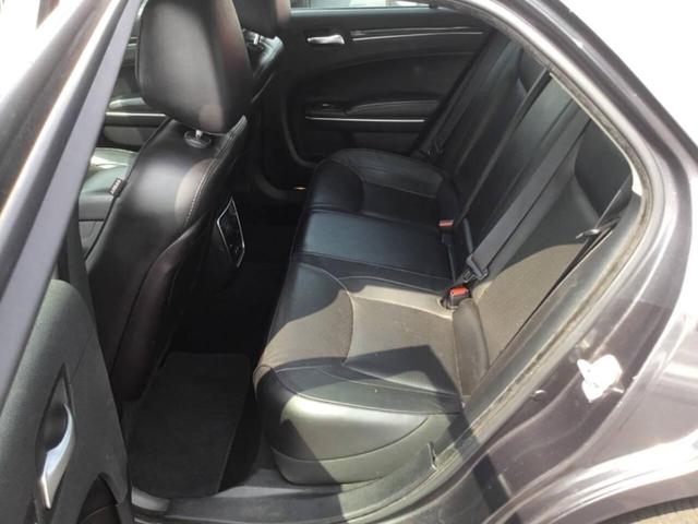 Photo of 2019 Gray Chrysler 300