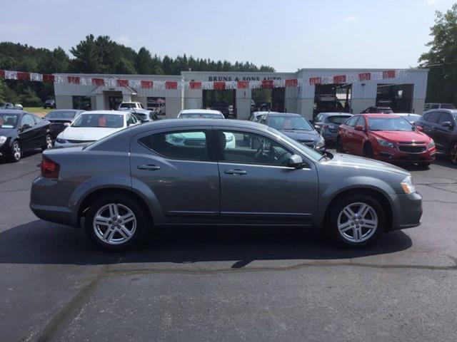 Photo of 2013 Gray Dodge Avenger