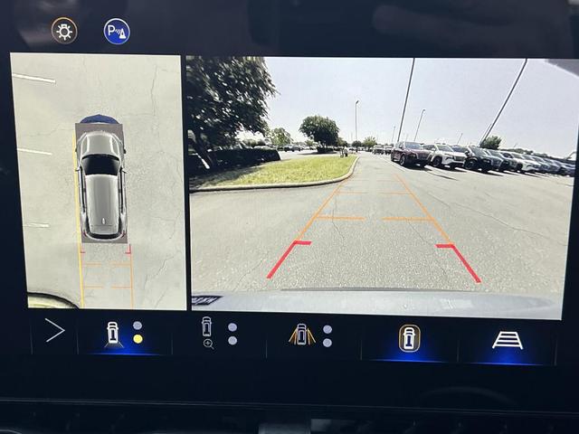 Photo of 2025 Gray Chevrolet Equinox