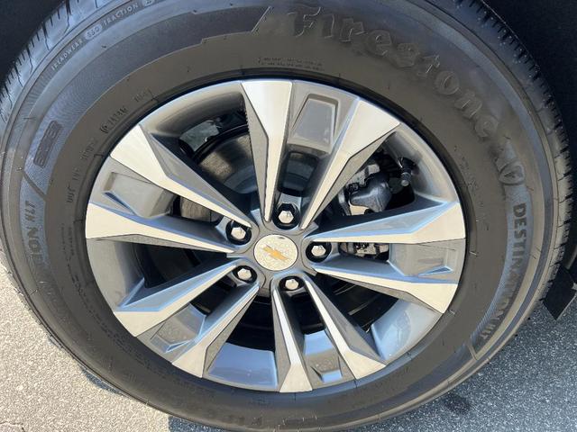 Photo of 2025 Gray Chevrolet Equinox