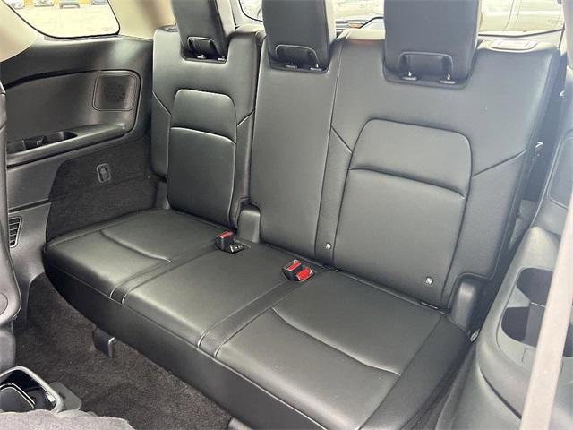 Photo of 2024 Gray Nissan Pathfinder