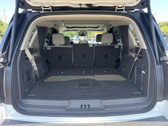 Photo of 2021 White Ford Expedition