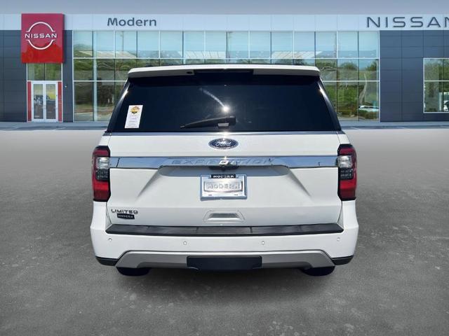 Photo of 2021 White Ford Expedition