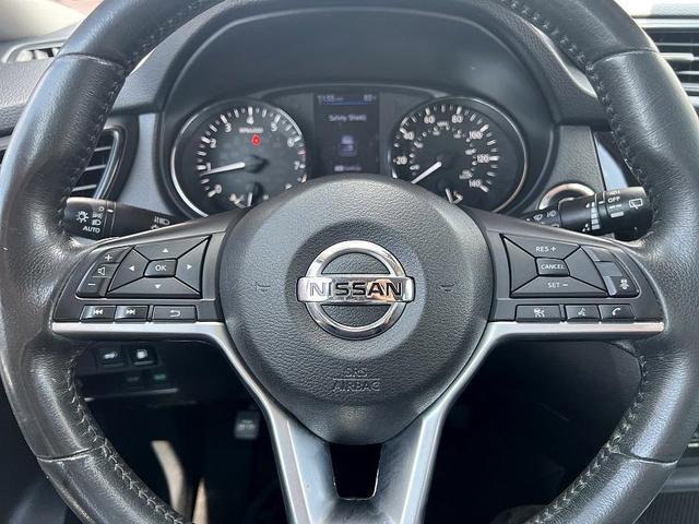 Photo of 2018 Magnetic Black Nissan Rogue