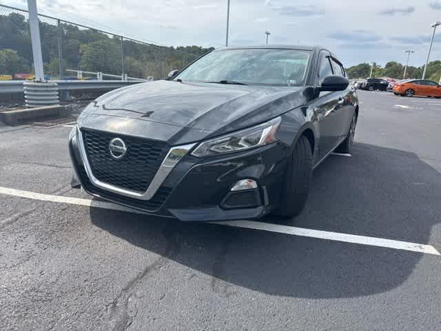 Photo of 2021 Super Black Nissan Altima