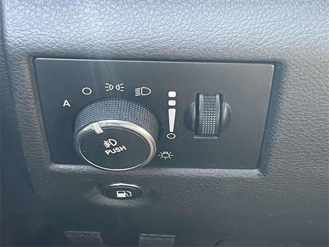Photo of 2014 Gray Jeep Grand Cherokee