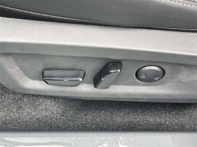 Photo of 2025 Gray Nissan Murano