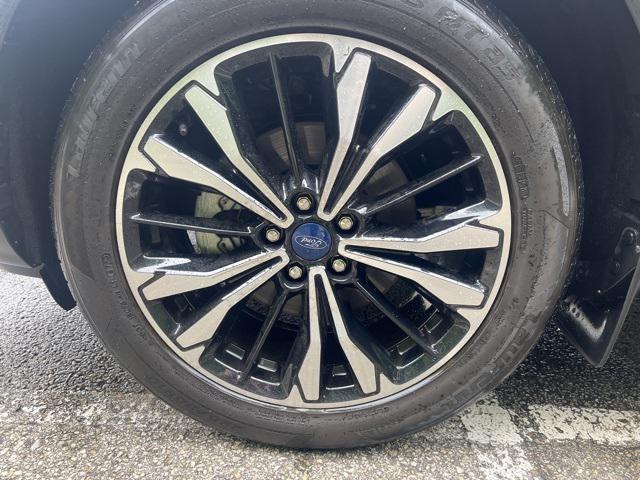Photo of 2022 Blue Ford Escape