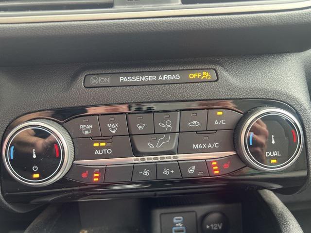 Photo of 2022 Blue Ford Escape