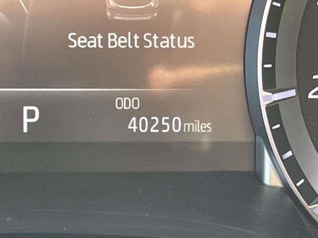 Photo of 2022 Moon Dust Toyota Highlander