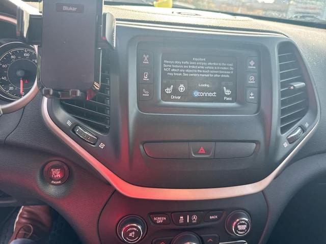 Photo of 2016 True Blue Pearlcoat Jeep Cherokee