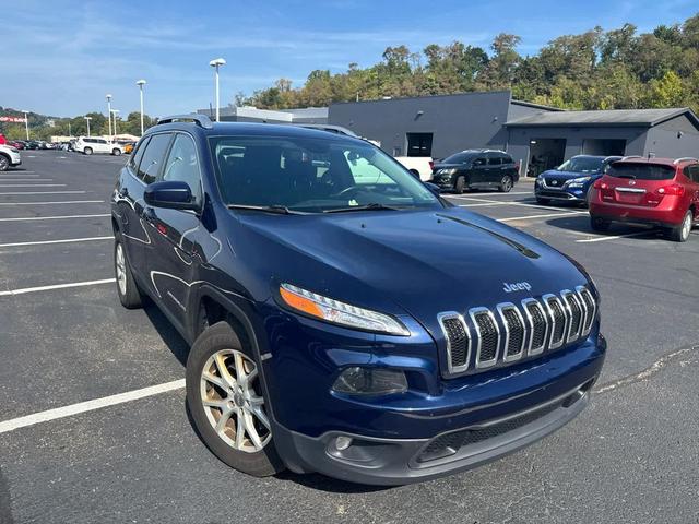 Photo of 2016 True Blue Pearlcoat Jeep Cherokee