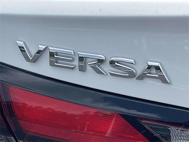 Photo of 2025 White Nissan Versa