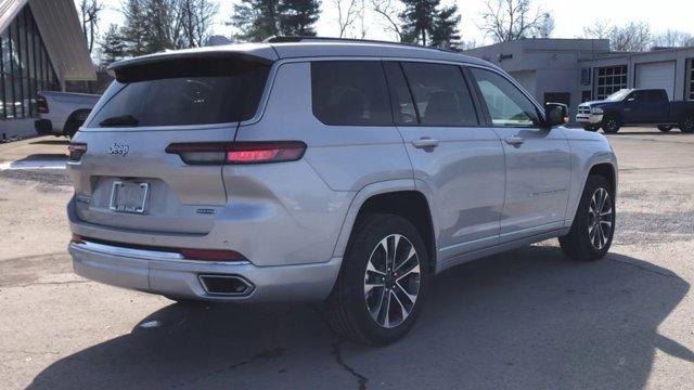 Photo of 2022 Silver Zynith Jeep Grand Cherokee L