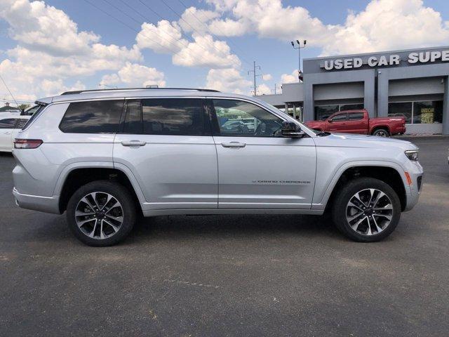 Photo of 2022 Silver Zynith Jeep Grand Cherokee L