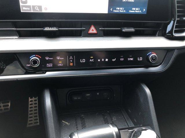 Photo of 2023 Ebony Black Kia Sportage