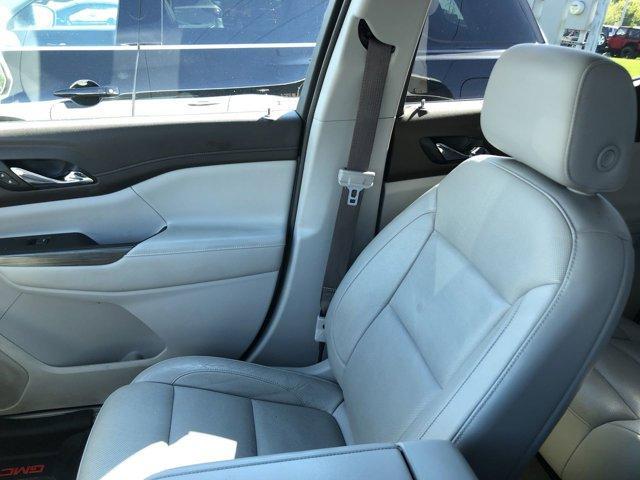 Photo of 2019 Summit White GMC Acadia