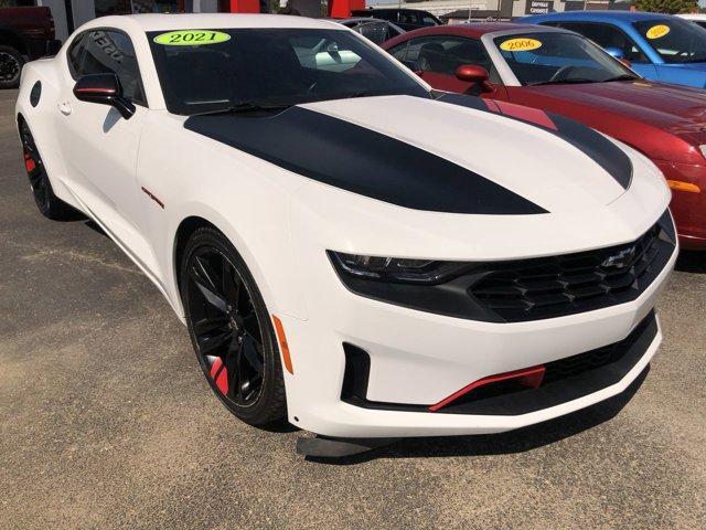 Photo of 2021 Summit White Chevrolet Camaro