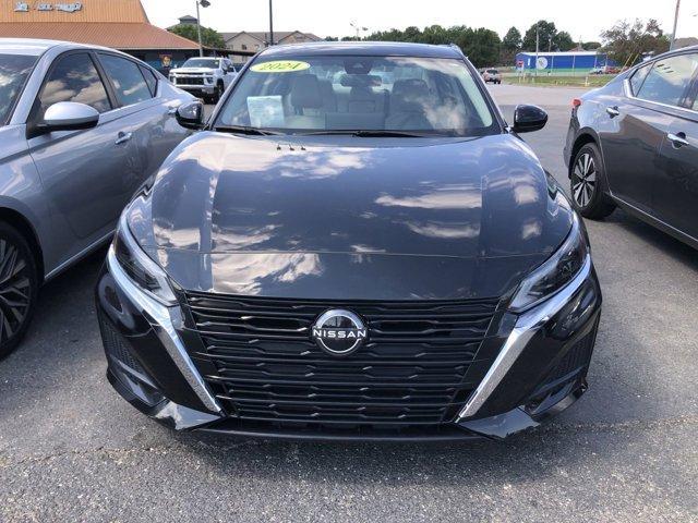 Photo of 2024 Black Nissan Altima