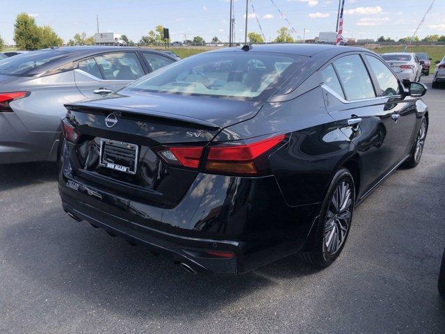 Photo of 2024 Black Nissan Altima