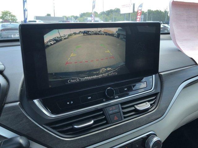 Photo of 2024 Black Nissan Altima