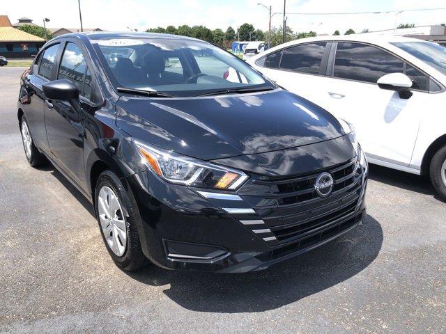 Photo of 2023 Black Nissan Versa