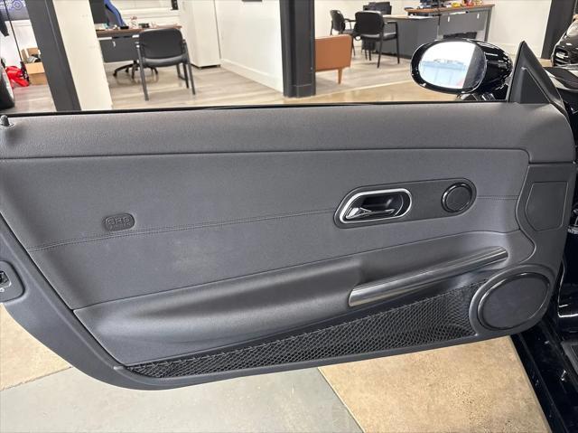 Photo of 2005 Black Clearcoat Chrysler Crossfire