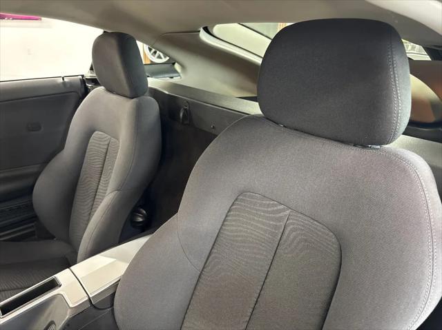 Photo of 2005 Black Clearcoat Chrysler Crossfire