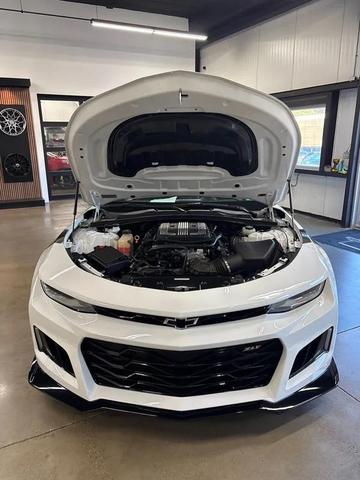 Photo of 2018 Summit White Chevrolet Camaro
