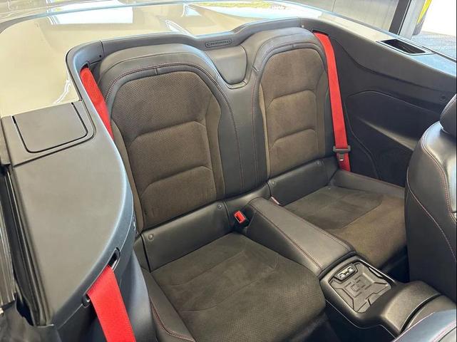 Photo of 2018 Summit White Chevrolet Camaro