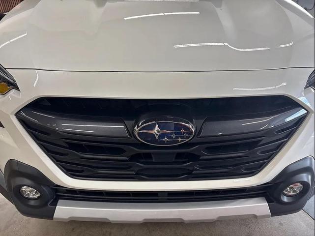 Photo of 2024 White Subaru Outback