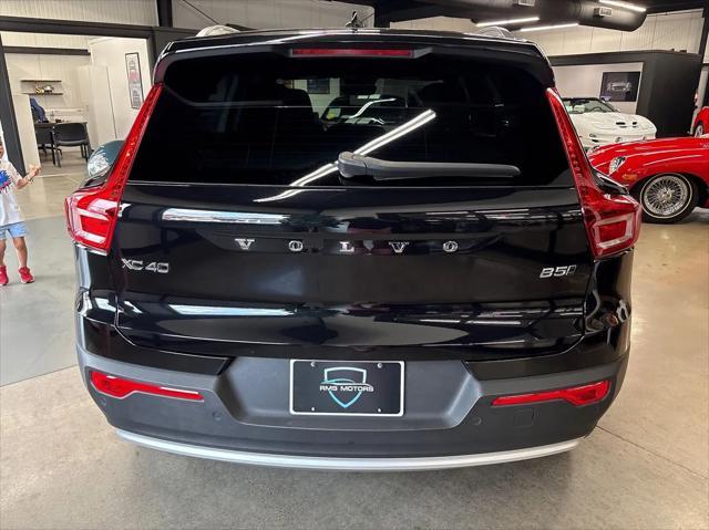 Photo of 2025 Onyx Black Metallic Volvo XC40