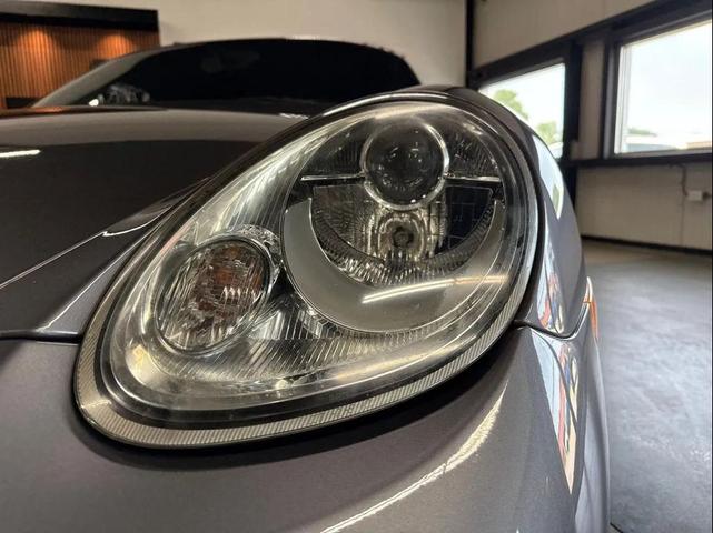 Photo of 2005 Gray Porsche Boxster
