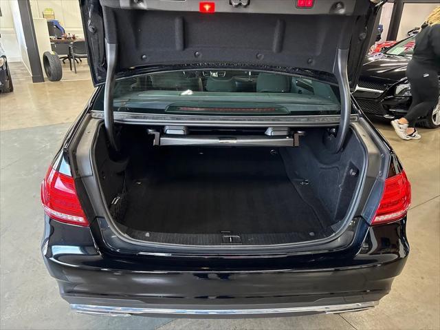Photo of 2016 Black Mercedes-Benz E-Class