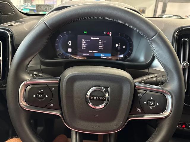 Photo of 2025 Silver Volvo XC40