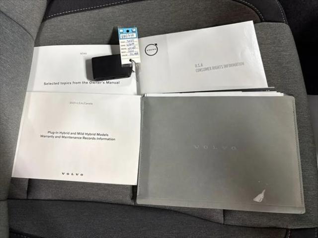 Photo of 2025 Silver Volvo XC40