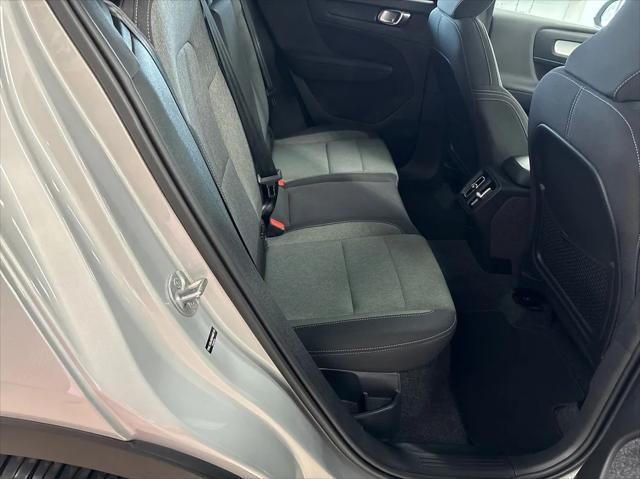 Photo of 2025 Silver Volvo XC40