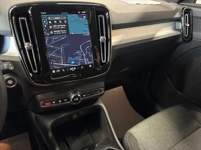 Photo of 2025 Silver Volvo XC40