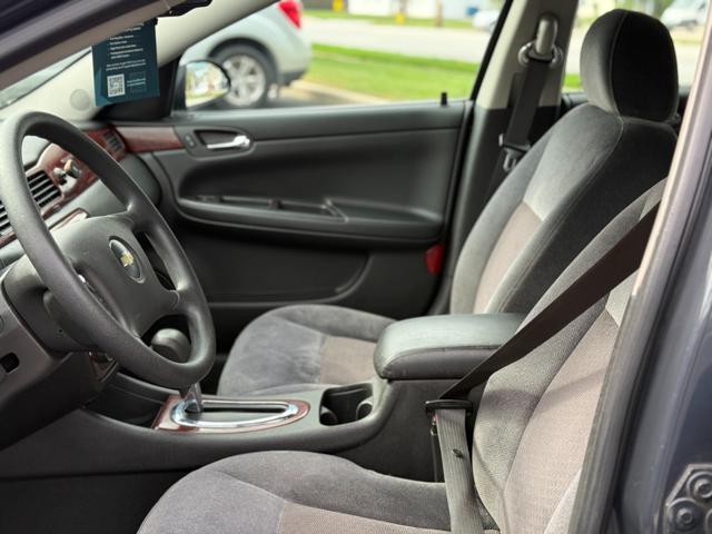 Photo of 2008 Slate Metallic Chevrolet Impala
