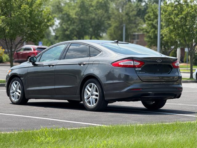 Photo of 2016 Gray Ford Fusion