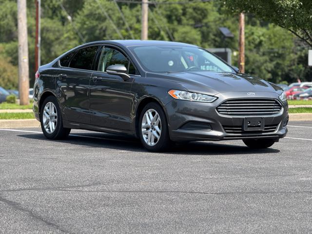 Photo of 2016 Gray Ford Fusion