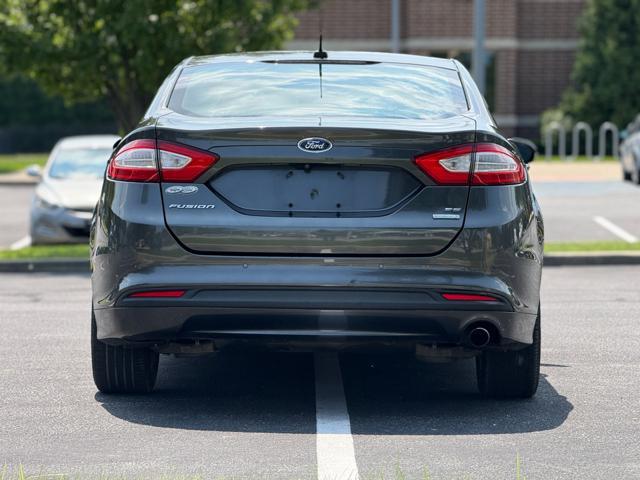 Photo of 2016 Gray Ford Fusion