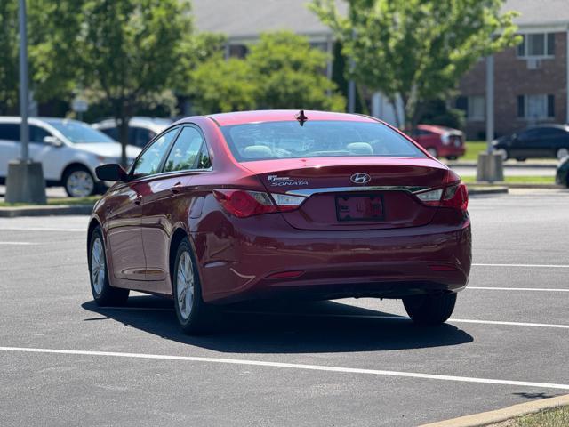 Photo of 2013 Sparkling Ruby Mica Hyundai SONATA