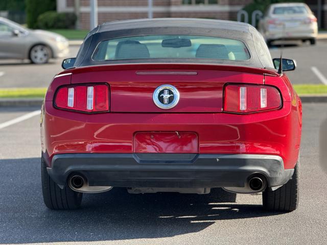Photo of 2011 Red Ford Mustang