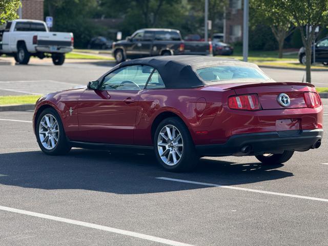Photo of 2011 Red Ford Mustang