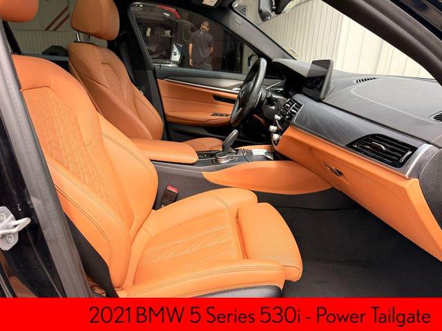 Photo of 2021 Carbon Black Metallic BMW 530