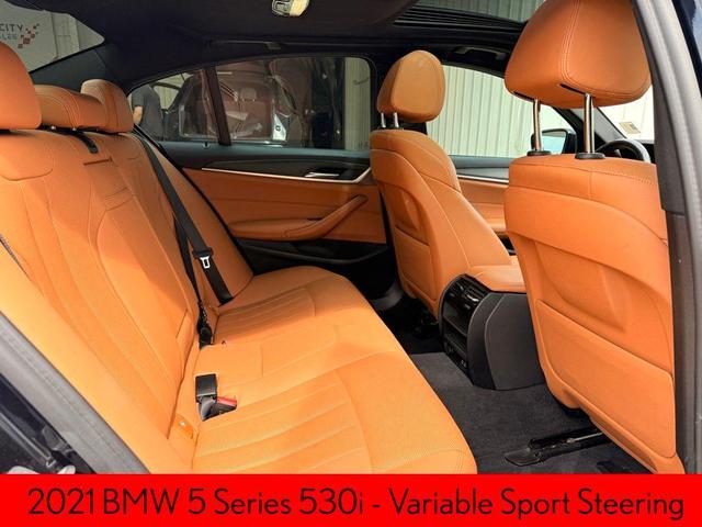 Photo of 2021 Carbon Black Metallic BMW 530