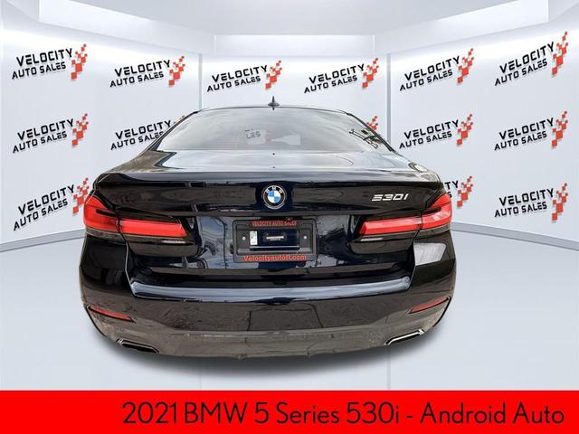 Photo of 2021 Carbon Black Metallic BMW 530